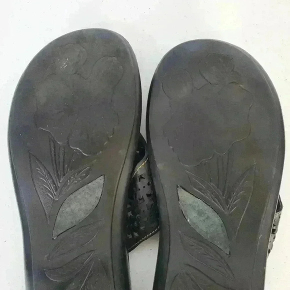 Born Womens Flip Flops Sz 6 - Picture 7 of 7